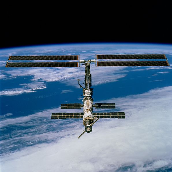 A view of the ISS taken as STS-97 departed. Image credit Wikimedia