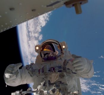 A photo taken during the STS-97 spacewalks. Image credit Astronautix